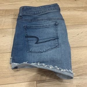 Short jean shorts